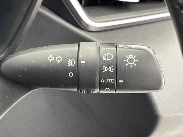 トヨタ カローラツーリング ダブルバイビー 千葉県 2020(令2)年 3.8万km ホワイトパールクリスタルシャイン 純正ディスプレイオーディオ/　CD/DVD/Bluetooth/フルセグTV/　Apple car play/Android Auto/トヨタセーフティセンス/レーダークルーズコントロール/レーンキープアシスト/衝突軽減ブレーキ/クリアランスソナー/ロードサインアシスト/先行車発進警報/電動パーキング/オートホールド/オートハイビーム/モデリスタエアロ（F/S/R）/LEDライト/フォグランプ/ハーフレザーシート/ETC/フロアマット