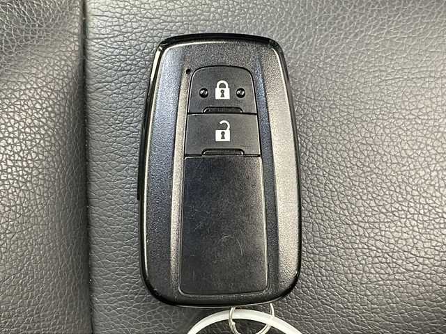 トヨタ カローラツーリング ダブルバイビー 千葉県 2020(令2)年 3.8万km ホワイトパールクリスタルシャイン 純正ディスプレイオーディオ/　CD/DVD/Bluetooth/フルセグTV/　Apple car play/Android Auto/トヨタセーフティセンス/レーダークルーズコントロール/レーンキープアシスト/衝突軽減ブレーキ/クリアランスソナー/ロードサインアシスト/先行車発進警報/電動パーキング/オートホールド/オートハイビーム/モデリスタエアロ（F/S/R）/LEDライト/フォグランプ/ハーフレザーシート/ETC/フロアマット