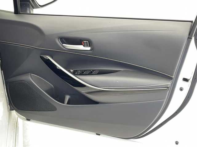 トヨタ カローラツーリング ダブルバイビー 千葉県 2020(令2)年 3.8万km ホワイトパールクリスタルシャイン 純正ディスプレイオーディオ/　CD/DVD/Bluetooth/フルセグTV/　Apple car play/Android Auto/トヨタセーフティセンス/レーダークルーズコントロール/レーンキープアシスト/衝突軽減ブレーキ/クリアランスソナー/ロードサインアシスト/先行車発進警報/電動パーキング/オートホールド/オートハイビーム/モデリスタエアロ（F/S/R）/LEDライト/フォグランプ/ハーフレザーシート/ETC/フロアマット