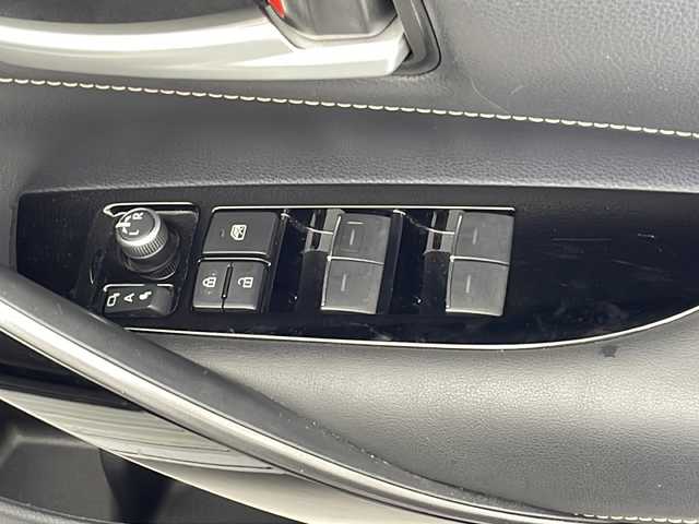 トヨタ カローラツーリング ダブルバイビー 千葉県 2020(令2)年 3.8万km ホワイトパールクリスタルシャイン 純正ディスプレイオーディオ/　CD/DVD/Bluetooth/フルセグTV/　Apple car play/Android Auto/トヨタセーフティセンス/レーダークルーズコントロール/レーンキープアシスト/衝突軽減ブレーキ/クリアランスソナー/ロードサインアシスト/先行車発進警報/電動パーキング/オートホールド/オートハイビーム/モデリスタエアロ（F/S/R）/LEDライト/フォグランプ/ハーフレザーシート/ETC/フロアマット