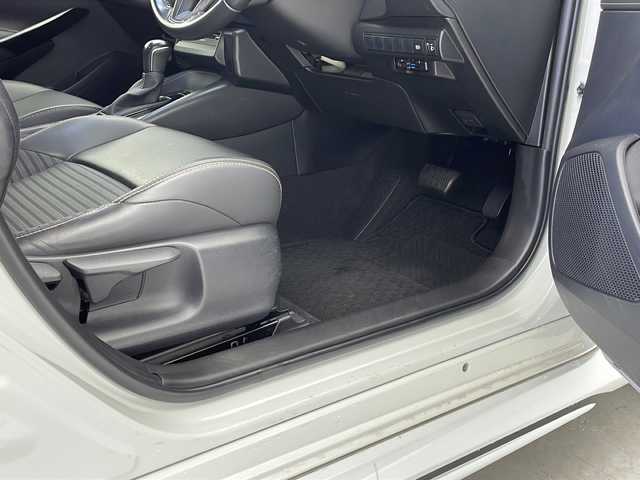 トヨタ カローラツーリング ダブルバイビー 千葉県 2020(令2)年 3.8万km ホワイトパールクリスタルシャイン 純正ディスプレイオーディオ/　CD/DVD/Bluetooth/フルセグTV/　Apple car play/Android Auto/トヨタセーフティセンス/レーダークルーズコントロール/レーンキープアシスト/衝突軽減ブレーキ/クリアランスソナー/ロードサインアシスト/先行車発進警報/電動パーキング/オートホールド/オートハイビーム/モデリスタエアロ（F/S/R）/LEDライト/フォグランプ/ハーフレザーシート/ETC/フロアマット