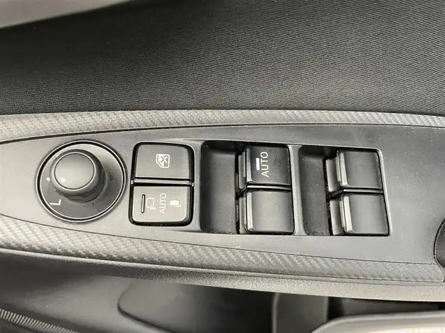 マツダ デミオ 15S 鹿児島県 2019(令1)年 6.2万km アークティックホワイト ワンオーナー　/禁煙車　/純正ナビ　/スマートシティブレーキサポート　/バックカメラ　/後方コーナーセンサー　/横滑り防止　/オートライト　/オートマチックハイビーム　/フロアマット　/ドアバイザー　/ＥＴＣ　/電格ミラー