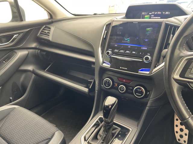 スバル インプレッサ スポーツ 1．6i－LアイサイトSスタイル 沖縄県 2019(令1)年 7.5万km アイスシルバーメタリック 純正ナビ　【CN-LR840D】/　(フルセグTV　Bluetooth　CD/DVD　SD)/バックカメラ　/USB/サイドカメラ　/ＬＥＤヘッドライト　/ドライブレコーダー　/レーダークルーズコントロール　/プッシュスタート　/スマートキー　/純正フロアマット　/ＥＴＣ