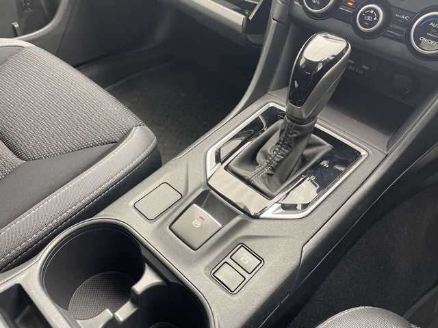 スバル インプレッサ スポーツ 1．6i－LアイサイトSスタイル 沖縄県 2019(令1)年 7.5万km アイスシルバーメタリック 純正ナビ　【CN-LR840D】/　(フルセグTV　Bluetooth　CD/DVD　SD)/バックカメラ　/USB/サイドカメラ　/ＬＥＤヘッドライト　/ドライブレコーダー　/レーダークルーズコントロール　/プッシュスタート　/スマートキー　/純正フロアマット　/ＥＴＣ