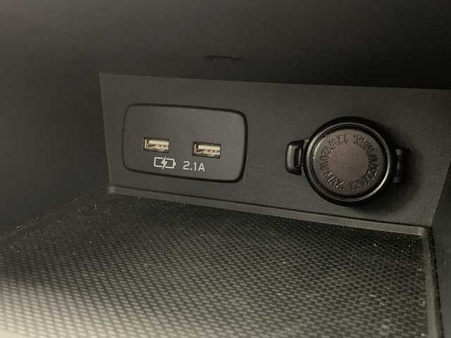 スバル インプレッサ スポーツ 1．6i－LアイサイトSスタイル 沖縄県 2019(令1)年 7.5万km アイスシルバーメタリック 純正ナビ　【CN-LR840D】/　(フルセグTV　Bluetooth　CD/DVD　SD)/バックカメラ　/USB/サイドカメラ　/ＬＥＤヘッドライト　/ドライブレコーダー　/レーダークルーズコントロール　/プッシュスタート　/スマートキー　/純正フロアマット　/ＥＴＣ