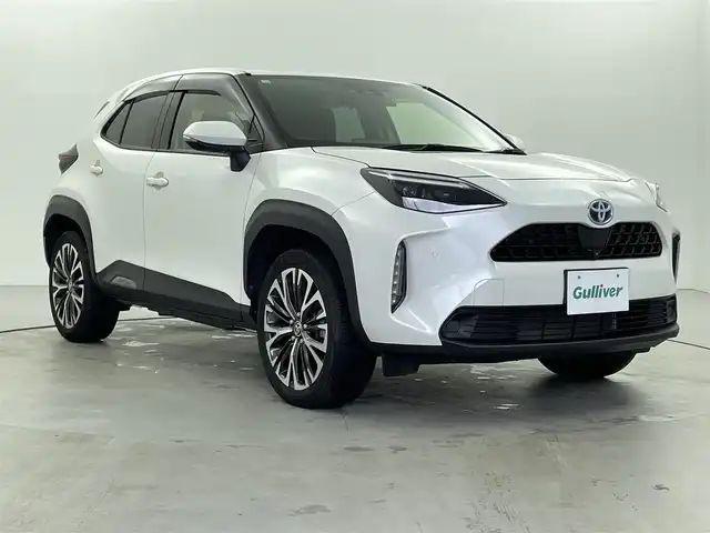 トヨタ ヤリスクロス ハイブリッド Z 福井県 2020(令2)年 2.1万km ホワイトパールクリスタルシャイン 純正ディスプレイオーディオ/（USB接続/Bluetooth/フルセグTV）/全方位カメラ/クルーズコントロール/衝突軽減ブレーキ/ビルトインETC2.0/パワーシート/シートヒーター/LEDオートライト/コーナーセンサー/パワーステアリング/エアバック（W＋サイド）/スペアキー/純正フロアマット/純正アルミホイール/プッシュスタート/スマートキー