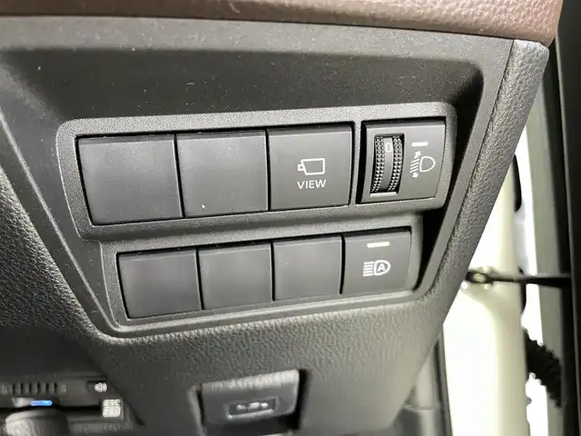 トヨタ ヤリスクロス ハイブリッド Z 福井県 2020(令2)年 2.1万km ホワイトパールクリスタルシャイン 純正ディスプレイオーディオ/（USB接続/Bluetooth/フルセグTV）/全方位カメラ/クルーズコントロール/衝突軽減ブレーキ/ビルトインETC2.0/パワーシート/シートヒーター/LEDオートライト/コーナーセンサー/パワーステアリング/エアバック（W＋サイド）/スペアキー/純正フロアマット/純正アルミホイール/プッシュスタート/スマートキー