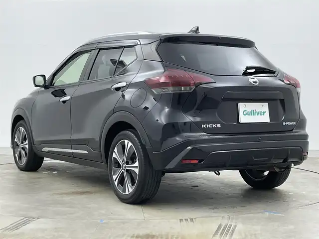 日産 キックス X 岡山県 2021(令3)年 4.6万km ピュアブラック インテリジェントアラウンドビューモニター/インテリジェントルームミラー/純正9インチナビ(MM370D-L)/(Bluetooth/CD/DVD/USB/フルセグTV)/ハーフレザー/インテリジェントモビリティ/エマージェンシーブレーキ/プロパイロット/純正ドアバイザー/オートブレーキホールド/オートハイビーム/カーテンエアバック/レーンアシスト/コーナーセンサー(前後)/純正LEDヘッドライト/純正ドライブレコーダー(前)/純正フロアマット/純正17インチアルミ/ビルトインETC