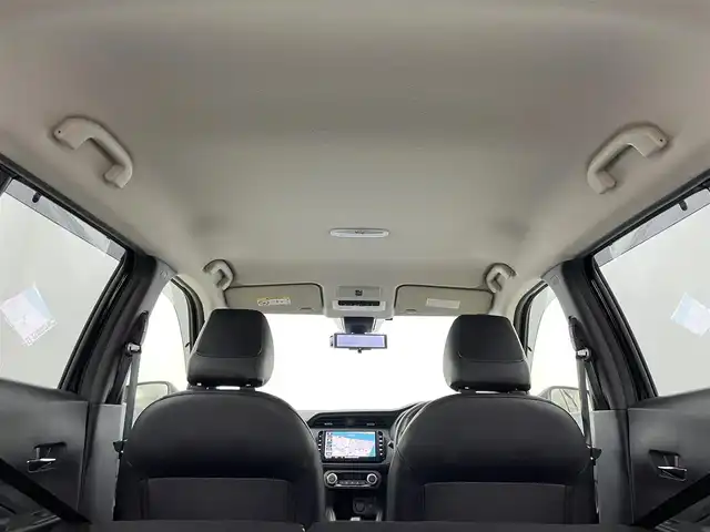 日産 キックス X 岡山県 2021(令3)年 4.6万km ピュアブラック インテリジェントアラウンドビューモニター/インテリジェントルームミラー/純正9インチナビ(MM370D-L)/(Bluetooth/CD/DVD/USB/フルセグTV)/ハーフレザー/インテリジェントモビリティ/エマージェンシーブレーキ/プロパイロット/純正ドアバイザー/オートブレーキホールド/オートハイビーム/カーテンエアバック/レーンアシスト/コーナーセンサー(前後)/純正LEDヘッドライト/純正ドライブレコーダー(前)/純正フロアマット/純正17インチアルミ/ビルトインETC