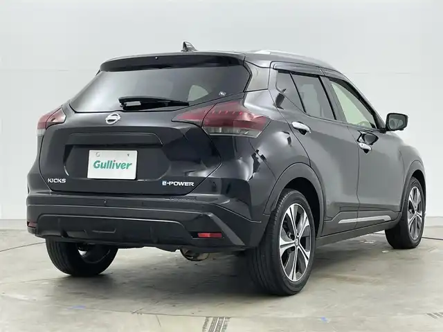 日産 キックス X 岡山県 2021(令3)年 4.6万km ピュアブラック インテリジェントアラウンドビューモニター/インテリジェントルームミラー/純正9インチナビ(MM370D-L)/(Bluetooth/CD/DVD/USB/フルセグTV)/ハーフレザー/インテリジェントモビリティ/エマージェンシーブレーキ/プロパイロット/純正ドアバイザー/オートブレーキホールド/オートハイビーム/カーテンエアバック/レーンアシスト/コーナーセンサー(前後)/純正LEDヘッドライト/純正ドライブレコーダー(前)/純正フロアマット/純正17インチアルミ/ビルトインETC