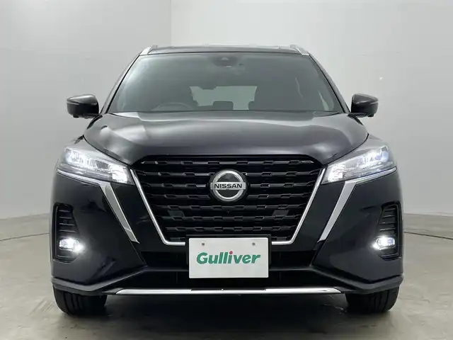 日産 キックス X 岡山県 2021(令3)年 4.6万km ピュアブラック インテリジェントアラウンドビューモニター/インテリジェントルームミラー/純正9インチナビ(MM370D-L)/(Bluetooth/CD/DVD/USB/フルセグTV)/ハーフレザー/インテリジェントモビリティ/エマージェンシーブレーキ/プロパイロット/純正ドアバイザー/オートブレーキホールド/オートハイビーム/カーテンエアバック/レーンアシスト/コーナーセンサー(前後)/純正LEDヘッドライト/純正ドライブレコーダー(前)/純正フロアマット/純正17インチアルミ/ビルトインETC