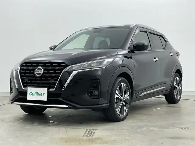 日産 キックス X 岡山県 2021(令3)年 4.6万km ピュアブラック インテリジェントアラウンドビューモニター/インテリジェントルームミラー/純正9インチナビ(MM370D-L)/(Bluetooth/CD/DVD/USB/フルセグTV)/ハーフレザー/インテリジェントモビリティ/エマージェンシーブレーキ/プロパイロット/純正ドアバイザー/オートブレーキホールド/オートハイビーム/カーテンエアバック/レーンアシスト/コーナーセンサー(前後)/純正LEDヘッドライト/純正ドライブレコーダー(前)/純正フロアマット/純正17インチアルミ/ビルトインETC