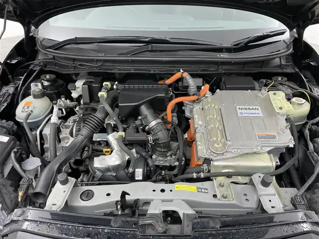 日産 キックス X 岡山県 2021(令3)年 4.6万km ピュアブラック インテリジェントアラウンドビューモニター/インテリジェントルームミラー/純正9インチナビ(MM370D-L)/(Bluetooth/CD/DVD/USB/フルセグTV)/ハーフレザー/インテリジェントモビリティ/エマージェンシーブレーキ/プロパイロット/純正ドアバイザー/オートブレーキホールド/オートハイビーム/カーテンエアバック/レーンアシスト/コーナーセンサー(前後)/純正LEDヘッドライト/純正ドライブレコーダー(前)/純正フロアマット/純正17インチアルミ/ビルトインETC