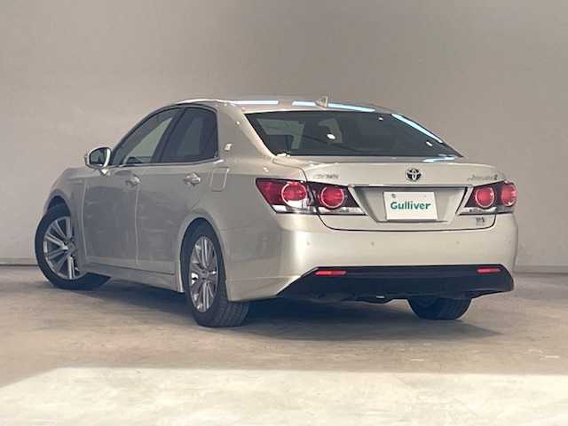 トヨタ クラウン ハイブリッド アスリートS Four 宮城県 2015(平27)年 8.1万km プレシャスシルバー 4WD/ワンオーナー/トヨタセーフティーセンス/・プリクラッシュセーフティシステム/・レーダークルーズコントロール/・レーンディパーチャーアラート/・オートマチックハイビーム/・レーンキープアシスト/純正SDナビ/・Bluetooth/CD/DVD/フルセグ/USB/純正ビルドインETC2.0/車外バックカメラ・全方位/純正ドライブレコーダー前方/パーキングアシスト/アイドリングストップ/コーナーセンサー前後/サンルーフ/革巻きステアリング/・ステアリングスイッチ/レザーシート/・シートヒーター（運転席＋助手席）/・シートメモリー（運転席＋助手席）/・パワーシート（運転席＋助手席）/純正フロアマット/純正LEDヘッドライト/オートライト/純正17インチアルミホイール