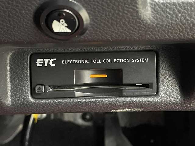 日産 スカイライン 250GT Type V 岡山県 2006(平18)年 3.1万km ホワイトパール 純正HDDナビ/（CD/DVD/TV/BT)/バックカメラ/ステアリングリモコン/ETC/HIDヘッドライト/オートライト/フォグランプ/パワーシート/ハーフレザーシート