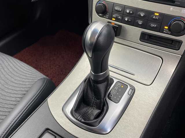 日産 スカイライン 250GT Type V 岡山県 2006(平18)年 3.1万km ホワイトパール 純正HDDナビ/（CD/DVD/TV/BT)/バックカメラ/ステアリングリモコン/ETC/HIDヘッドライト/オートライト/フォグランプ/パワーシート/ハーフレザーシート