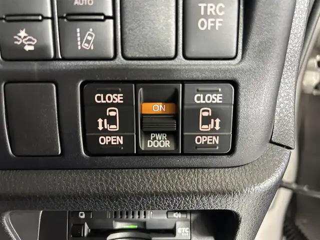 トヨタ ノア ハイブリッド G 佐賀県 2019(令1)年 3.6万km アバンギャルドブロンズメタリック 純正９インチSDナビ/CD DVD TV/衝突軽減システム/両側パワースライドドア/シートヒーター/トヨタセーフティー/レーンキープアシスト/クリアランスソナー/ビルトインETC/ドラレコ前後/LEDヘッドライト/オートライト/オートマチックハイビーム