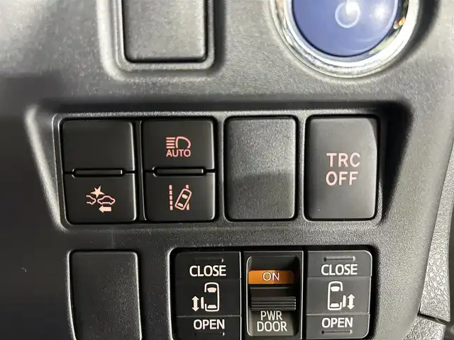 トヨタ ノア ハイブリッド G 佐賀県 2019(令1)年 3.6万km アバンギャルドブロンズメタリック 純正９インチSDナビ/CD DVD TV/衝突軽減システム/両側パワースライドドア/シートヒーター/トヨタセーフティー/レーンキープアシスト/クリアランスソナー/ビルトインETC/ドラレコ前後/LEDヘッドライト/オートライト/オートマチックハイビーム