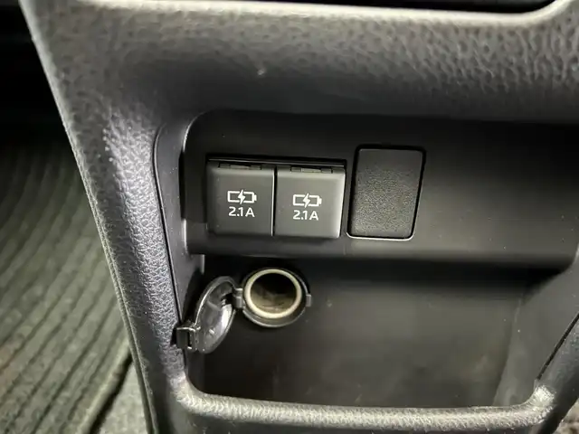 トヨタ ノア ハイブリッド G 佐賀県 2019(令1)年 3.6万km アバンギャルドブロンズメタリック 純正９インチSDナビ/CD DVD TV/衝突軽減システム/両側パワースライドドア/シートヒーター/トヨタセーフティー/レーンキープアシスト/クリアランスソナー/ビルトインETC/ドラレコ前後/LEDヘッドライト/オートライト/オートマチックハイビーム