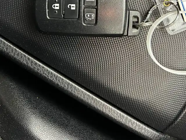 トヨタ ノア ハイブリッド G 佐賀県 2019(令1)年 3.6万km アバンギャルドブロンズメタリック 純正９インチSDナビ/CD DVD TV/衝突軽減システム/両側パワースライドドア/シートヒーター/トヨタセーフティー/レーンキープアシスト/クリアランスソナー/ビルトインETC/ドラレコ前後/LEDヘッドライト/オートライト/オートマチックハイビーム