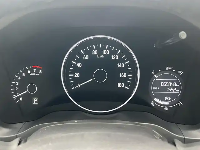 ホンダ ヴェゼル X 秋田県 2016(平28)年 7万km ホワイトオーキッドパール 純正ナビ/衝突軽減システム/４WD/LEDヘッドライト/スマートキー/バックカメラ/純正アルミ/フルセグ/プッシュスタート/コーナーセンサー/前席シートヒーター/ETC/パーキングアシスト/アイドリングストップ/ステアリングスイッチ/フルフラットシート/純正フロアマット/純正ドアバイザー/横滑り防止/寒冷地仕様/オートエアコン/オートライト/パワーステアリング/パワーウィンドウ/電動格納ウィンカーミラー/保証書/取扱説明書/記録簿