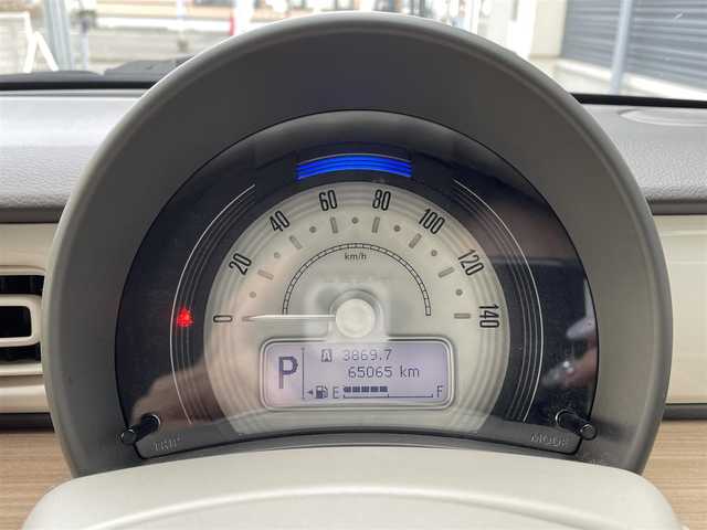 スズキ ラパン S 道央・札幌 2017(平29)年 6.5万km シフォンアイボリーメタリック ４ＷＤ/純正オーディオ(AM/FM/CD)/アイドリングストップ/ドアバイザー/プッシュスタート/シートヒーター/純正シートカバー付/純正フロアマット/横滑り防止装置/盗難防止装置/衝突軽減ブレーキ/オートライト/積込夏タイヤ/　　(社外AW付 155/65R14 21年製 溝５ｍｍ)