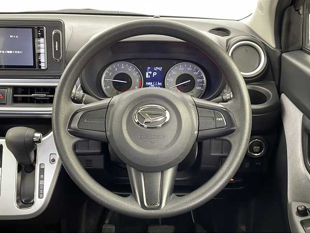 ダイハツ キャスト アクティバ X SAⅡ 新潟県 2015(平27)年 6.8万km ブラックマイカメタリック 社外ナビ　7インチ　CD・DVD・Bluetooth/デザインフォルムトップ/オートライト/ETC/スマートキー/プッシュスタート
