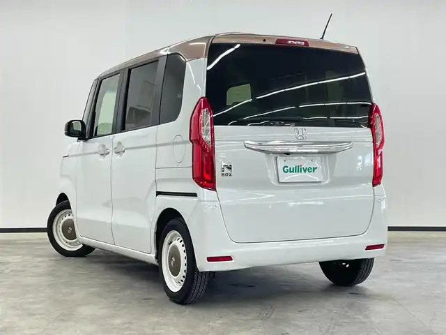 ホンダ Ｎ ＢＯＸ G･L ホンダセンシング カッパーブラウンスタイル 長崎県 2019(平31)年 5万km 白Ⅱ 純正7インチナビ　（VXM-194VFi）/・フルセグTV　CD/DVD/SD/iPod/Bluetooth/ホンダセンシング/・衝突軽減ブレーキ/・誤発進抑制機能/・車線逸脱抑制機能/・アダプティブクルーズコントロール/バックカメラ/ステアリングスイッチ/両側パワースライドドア/プッシュスタート/オートハイビーム/ECONスイッチ/ETC/全席専用シートカバー/純正フロアマット/取扱説明書/保証書