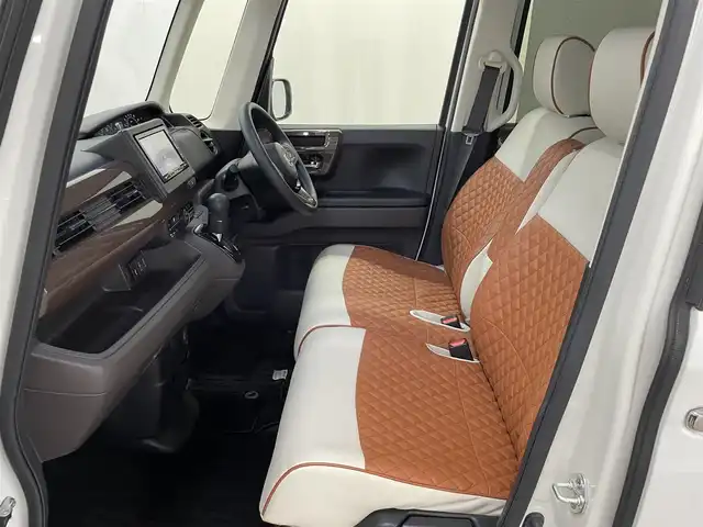 ホンダ Ｎ ＢＯＸ G･L ホンダセンシング カッパーブラウンスタイル 長崎県 2019(平31)年 5万km 白Ⅱ 純正7インチナビ　（VXM-194VFi）/・フルセグTV　CD/DVD/SD/iPod/Bluetooth/ホンダセンシング/・衝突軽減ブレーキ/・誤発進抑制機能/・車線逸脱抑制機能/・アダプティブクルーズコントロール/バックカメラ/ステアリングスイッチ/両側パワースライドドア/プッシュスタート/オートハイビーム/ECONスイッチ/ETC/全席専用シートカバー/純正フロアマット/取扱説明書/保証書