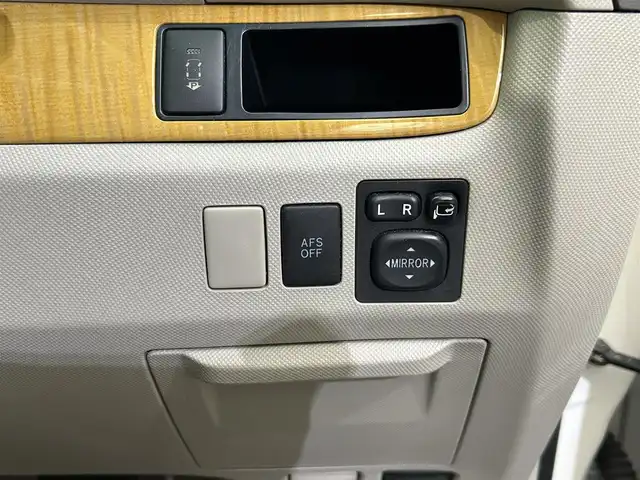 トヨタ エスティマ アエラス Gパッケージ 愛媛県 2006(平18)年 6.7万km パール 純正ＨＤＤナビバック・サイド・フロントカメラ　ＥＴＣ　純正フロアマット　純アルミホイール　ハロゲンヘッドライト　三列シート　フラットシート　パワーシート　スマートキーＷＡＣクルーズコントロル