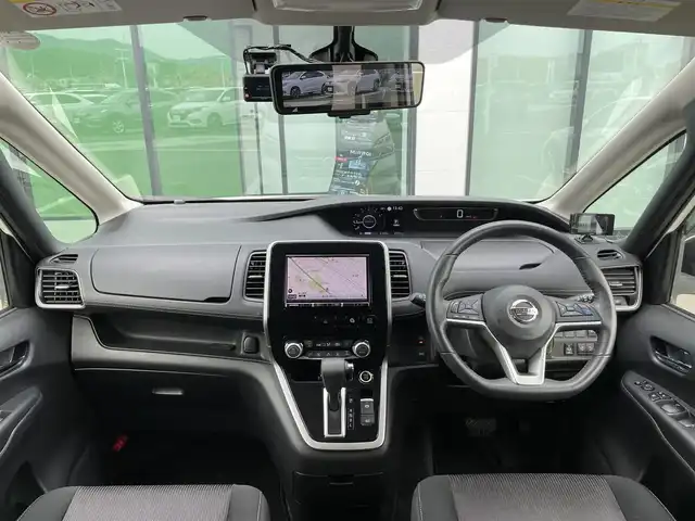 日産 セレナ ハイウェイスターVセレクションⅡ 香川県 2019(平31)年 4.8万km ブリリアントホワイトパール 登録時走行距離：47918km/カロッツェリア8型ナビ/　CD DVD BT フルセグTV/全方位カメラ/カロッツェリア10.2型フリップダウンモニター（TVM-FW1030）/両側パワースライドドア/エマージェンシーブレーキ/レーンキープアシスト/レーダークルーズコントロール/アイドリングストップ/横滑り防止装置/オートホールド機能付き電子パーキングブレーキ/デジタルインナーミラー/前後ドライブレコーダー/ビルトインETC/ロールサンシェード/ISOFU/IX/プッシュスタート/スマートキー/スペアキー