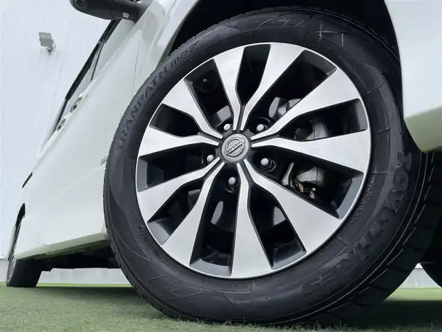 日産 セレナ ハイウェイスターVセレクションⅡ 香川県 2019(平31)年 4.8万km ブリリアントホワイトパール 登録時走行距離：47918km/カロッツェリア8型ナビ/　CD DVD BT フルセグTV/全方位カメラ/カロッツェリア10.2型フリップダウンモニター（TVM-FW1030）/両側パワースライドドア/エマージェンシーブレーキ/レーンキープアシスト/レーダークルーズコントロール/アイドリングストップ/横滑り防止装置/オートホールド機能付き電子パーキングブレーキ/デジタルインナーミラー/前後ドライブレコーダー/ビルトインETC/ロールサンシェード/ISOFU/IX/プッシュスタート/スマートキー/スペアキー