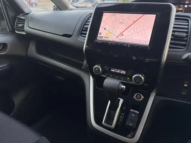 日産 セレナ ハイウェイスターVセレクションⅡ 千葉県 2019(平31)年 4.8万km ブリリアントホワイトパール インテリジェントエマージェンシーブレーキ/プロパイロット/社外ナビ/アラウンドビューモニター/AM/FM/CD/DVD/BT/フルセグTV/社外フリップダウンモニター/社外レーダー/両側パワースライドドア/前後コーナーセンサー/前後社外ドライブレコーダー/ビルトインETC/デジタルインナーミラー/電動サイドブレーキ/ブレーキホールド/社外フロアマット/純正ドアバイザー/USB電源/純正16インチAW/スマートキー/保証書・取説