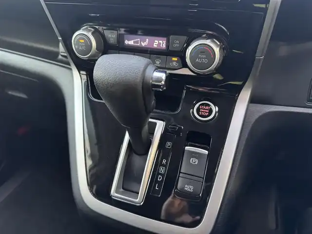 日産 セレナ ハイウェイスターVセレクションⅡ 千葉県 2019(平31)年 4.8万km ブリリアントホワイトパール インテリジェントエマージェンシーブレーキ/プロパイロット/社外ナビ/アラウンドビューモニター/AM/FM/CD/DVD/BT/フルセグTV/社外フリップダウンモニター/社外レーダー/両側パワースライドドア/前後コーナーセンサー/前後社外ドライブレコーダー/ビルトインETC/デジタルインナーミラー/電動サイドブレーキ/ブレーキホールド/社外フロアマット/純正ドアバイザー/USB電源/純正16インチAW/スマートキー/保証書・取説