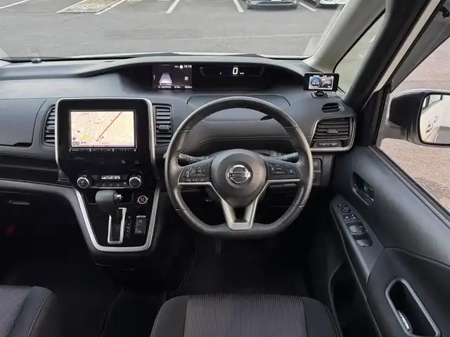 日産 セレナ ハイウェイスターVセレクションⅡ 千葉県 2019(平31)年 4.8万km ブリリアントホワイトパール インテリジェントエマージェンシーブレーキ/プロパイロット/社外ナビ/アラウンドビューモニター/AM/FM/CD/DVD/BT/フルセグTV/社外フリップダウンモニター/社外レーダー/両側パワースライドドア/前後コーナーセンサー/前後社外ドライブレコーダー/ビルトインETC/デジタルインナーミラー/電動サイドブレーキ/ブレーキホールド/社外フロアマット/純正ドアバイザー/USB電源/純正16インチAW/スマートキー/保証書・取説