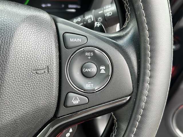 ホンダ ヴェゼル ハイブリッド RS ホンダセンシング 茨城県 2018(平30)年 5万km クリスタルブラックパール Gathersナビ/BT/SD/CD/HondaSENSING/クルーズコントロール/LEDオートライト/オートマチックハイビーム/D＆N席シートヒーター/純正18インチアルミホイール/USB入力端子/アイドリングストップ/ビルトインETC/横滑り防止装置/レーンキープアシスト/衝突被害軽減システム/エアバック/カーテンエアバック/バックカメラ/AAC/禁煙車