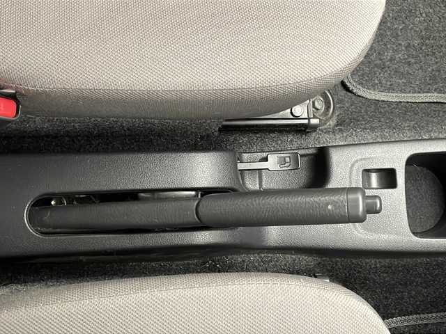ダイハツ ミラ イース L スマートセレクションSA 宮崎県 2014(平26)年 6.9万km プラムブラウンクリスタルマイカ 禁煙車/衝突被害軽減ブレーキ/純正オーディオ（FMAM）/社外フロアマット/エコアイドル/WSRSエアバック/ABS/リモコンキー/トランクションコントロール/ドアバイザー/パワーステアリング/パワーウインドウ/エアコン