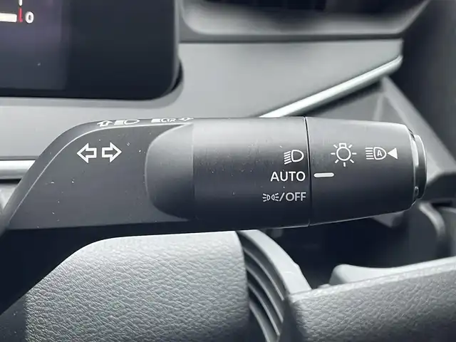 日産 ノート X 島根県 2023(令5)年 4万km ピュアホワイトパール エマージェンシーブレーキ/純正9インチナビ/フルセグTV/Bluetooth/バックカメラ/ステアリングスイッチ/コーナーセンサー /ドライブレコーダー/ビルトインETC/オートライト/スマートキー/プッシュスタート /フロアマット/電子パーキング