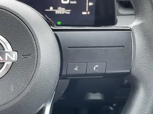 日産 ノート X 島根県 2023(令5)年 4万km ピュアホワイトパール エマージェンシーブレーキ/純正9インチナビ/フルセグTV/Bluetooth/バックカメラ/ステアリングスイッチ/コーナーセンサー /ドライブレコーダー/ビルトインETC/オートライト/スマートキー/プッシュスタート /フロアマット/電子パーキング