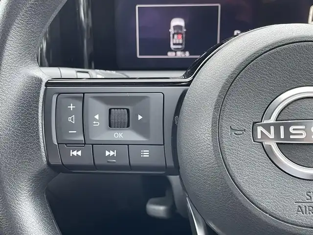 日産 ノート X 島根県 2023(令5)年 4万km ピュアホワイトパール エマージェンシーブレーキ/純正9インチナビ/フルセグTV/Bluetooth/バックカメラ/ステアリングスイッチ/コーナーセンサー /ドライブレコーダー/ビルトインETC/オートライト/スマートキー/プッシュスタート /フロアマット/電子パーキング