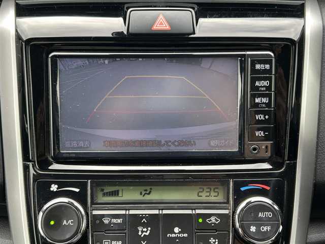 トヨタ カローラ フィールダー 1．5G 福島県 2017(平29)年 13万km ホワイトパールクリスタルシャイン ４ＷＤ/純正ナビ/・フルセグＴＶ/・ＣＤ/・ＡＭ・ＦＭ/衝突軽減ブレーキ/レーンアシスト/オートマチックハイビーム/ＥＴＣ/純正フロアマット/横滑り防止/ステアリングリモコン/プッシュスタート/冬タイヤ積込