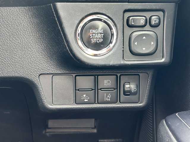 トヨタ カローラ フィールダー 1．5G 福島県 2017(平29)年 13万km ホワイトパールクリスタルシャイン ４ＷＤ/純正ナビ/・フルセグＴＶ/・ＣＤ/・ＡＭ・ＦＭ/衝突軽減ブレーキ/レーンアシスト/オートマチックハイビーム/ＥＴＣ/純正フロアマット/横滑り防止/ステアリングリモコン/プッシュスタート/冬タイヤ積込