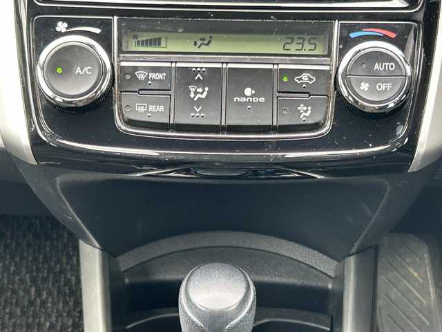 トヨタ カローラ フィールダー 1．5G 福島県 2017(平29)年 13万km ホワイトパールクリスタルシャイン ４ＷＤ/純正ナビ/・フルセグＴＶ/・ＣＤ/・ＡＭ・ＦＭ/衝突軽減ブレーキ/レーンアシスト/オートマチックハイビーム/ＥＴＣ/純正フロアマット/横滑り防止/ステアリングリモコン/プッシュスタート/冬タイヤ積込