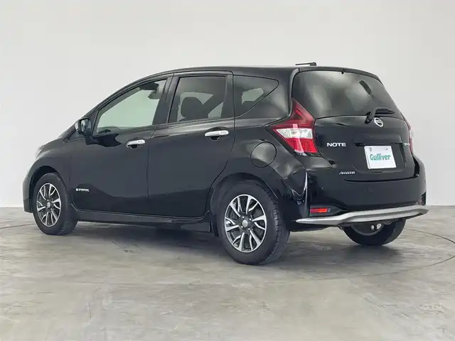 日産 ノート e－パワーオーテック 埼玉県 2019(令1)年 7.2万km スーパーブラック 純正7インチSDナビ/ CD DVD フルセグTV Bluetooth/アラウンドビューモニター/デジタルインナーミラー/エマージェンシーブレーキ/レーンキープアシスト/レーダークルーズコントロール/クリアランスソナー /オーテック製アルミホイール/スマートキー/LEDオートライト/ETC