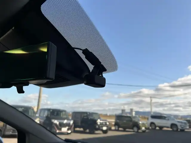 日産 ノート e－パワーオーテック 佐賀県 2019(令1)年 7.3万km スーパーブラック 純正SDナビゲーション/・フルセグTV/CD/DVD/SD/Bluetooth/アラウンドビューモニター/ETC/デジタルインナーミラー/ISOFIX対応/革巻きステアリング/ステアリングリモコン/純正15インチアルミホイール/純正LEDヘッドライト/純正フォグランプ/純正フロアマット/新車保証書/取扱説明書/スペアキー１本/インテリジェントクルーズコントロール/レーンディパーチャーワーニング/エマージェンシーブレーキ/横滑り防止装置