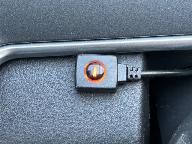 日産 ノート e－パワーオーテック 佐賀県 2019(令1)年 7.3万km スーパーブラック 純正SDナビゲーション/・フルセグTV/CD/DVD/SD/Bluetooth/アラウンドビューモニター/ETC/デジタルインナーミラー/ISOFIX対応/革巻きステアリング/ステアリングリモコン/純正15インチアルミホイール/純正LEDヘッドライト/純正フォグランプ/純正フロアマット/新車保証書/取扱説明書/スペアキー１本/インテリジェントクルーズコントロール/レーンディパーチャーワーニング/エマージェンシーブレーキ/横滑り防止装置