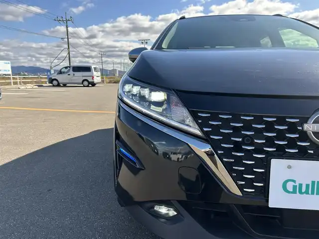 日産 ノート e－パワーオーテック 佐賀県 2019(令1)年 7.3万km スーパーブラック 純正SDナビゲーション/・フルセグTV/CD/DVD/SD/Bluetooth/アラウンドビューモニター/ETC/デジタルインナーミラー/ISOFIX対応/革巻きステアリング/ステアリングリモコン/純正15インチアルミホイール/純正LEDヘッドライト/純正フォグランプ/純正フロアマット/新車保証書/取扱説明書/スペアキー１本/インテリジェントクルーズコントロール/レーンディパーチャーワーニング/エマージェンシーブレーキ/横滑り防止装置