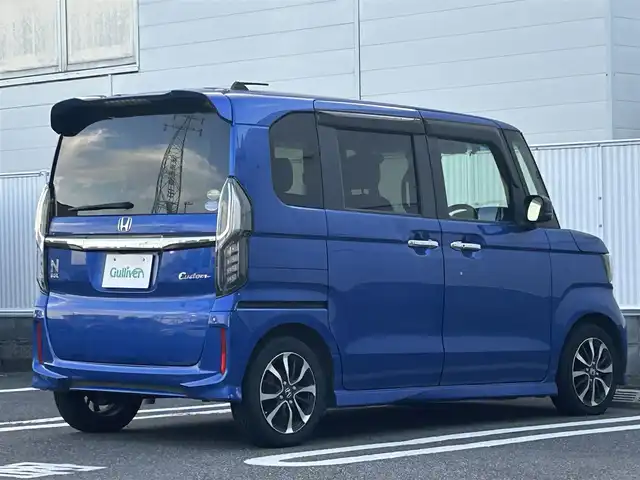 ホンダ Ｎ ＢＯＸ カスタム G L ホンダセンシング 群馬県 2018(平30)年 4.7万km ブリリアントスポーティブルーメタリック2トーン ホンダセンシング/・衝突軽減ブレーキ/・アダクティブクルーズコントロール/・車線維持支援システム/・オートハイビーム/・先行車発進お知らせ機能/・誤発進抑制機能/純正メモリナビゲーション/（CD/DVD/SD/BT/USB/フルセグTV）/バックカメラ/両側パワースライドドア/ビルトインETC/前方ドライブレコーダー/クリアランスソナー/LEDヘッドライト/フォグランプ/ドアバイザー/電格ミラー/純正フロアマット/純正14インチアルミホイール