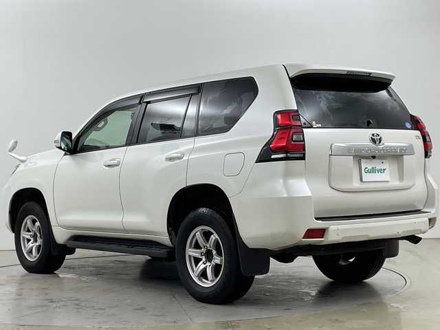 トヨタ ランドクルーザー プラド TX 道央・札幌 2019(令1)年 9.3万km ホワイトパールクリスタルシャイン ・4WD/寒冷地仕様/・トヨタセーフティセンス/・プリクラッシュセーフティ/・レーダークルーズコントロール/・純正SDナビ NSCN-W68　/・Bluetooth/CD/SD/バックカメラ/・純正エンジンスターター/前方ドライブレコーダー/・積込冬タイヤ純正AW/・LEDヘッドライト/オートハイビーム/・センターデフロック/・純正フロアマット/・ドアバイザー/・取説/保証書