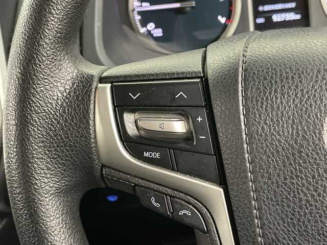 トヨタ ランドクルーザー プラド TX 道央・札幌 2019(令1)年 9.3万km ホワイトパールクリスタルシャイン ・4WD/寒冷地仕様/・トヨタセーフティセンス/・プリクラッシュセーフティ/・レーダークルーズコントロール/・純正SDナビ NSCN-W68　/・Bluetooth/CD/SD/バックカメラ/・純正エンジンスターター/前方ドライブレコーダー/・積込冬タイヤ純正AW/・LEDヘッドライト/オートハイビーム/・センターデフロック/・純正フロアマット/・ドアバイザー/・取説/保証書